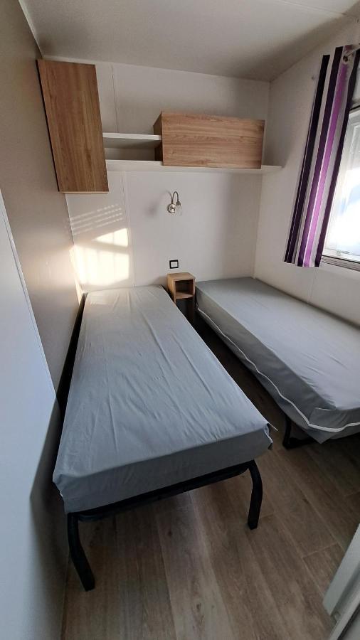 Mobile Home Climatise 3 Chambres A Narbonne Plage Exterior foto